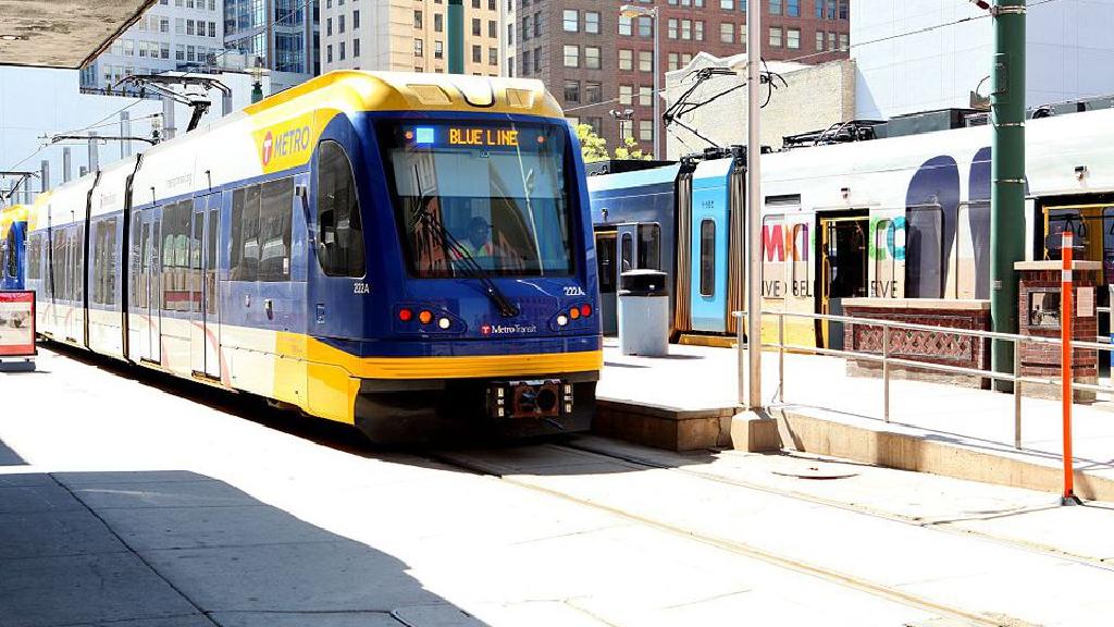 麦德龙蓝线 原hiawatha轻轨线 在明尼阿波利斯和布卢明顿