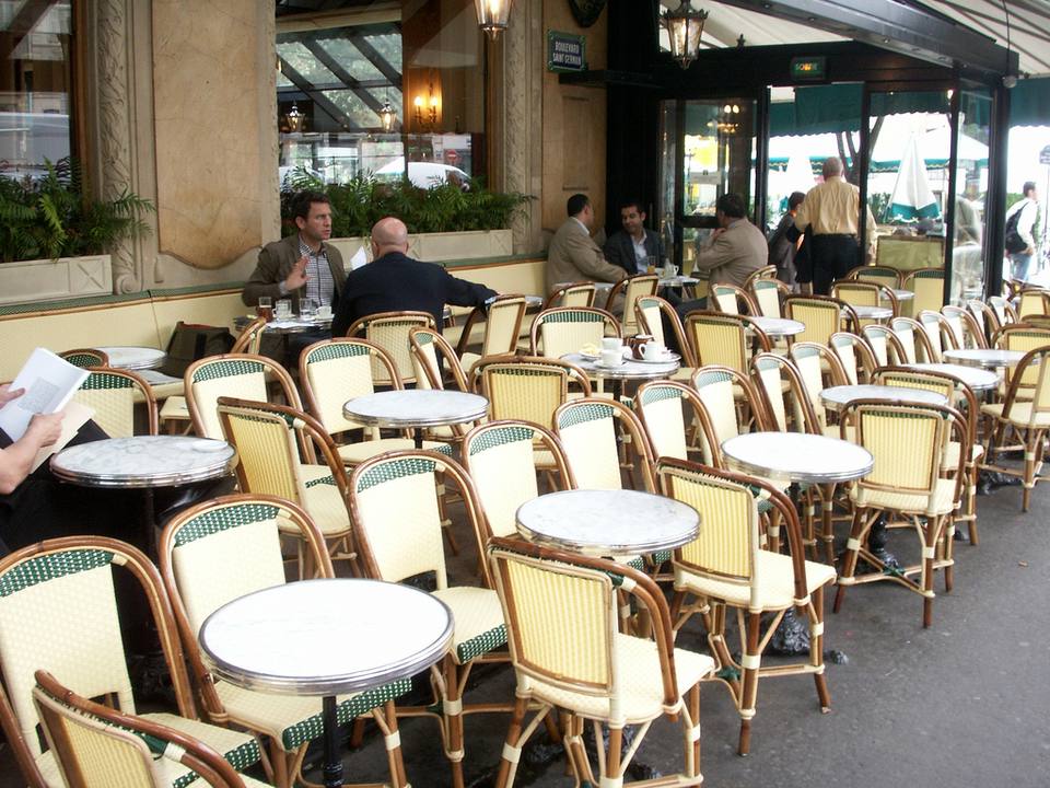 5 Terase Fantastic Cafe In Paris