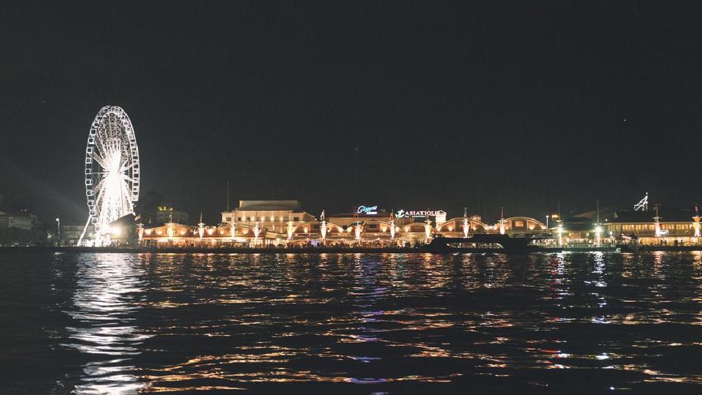 バンコクの夜市asiatiqueへの旅行者ガイド