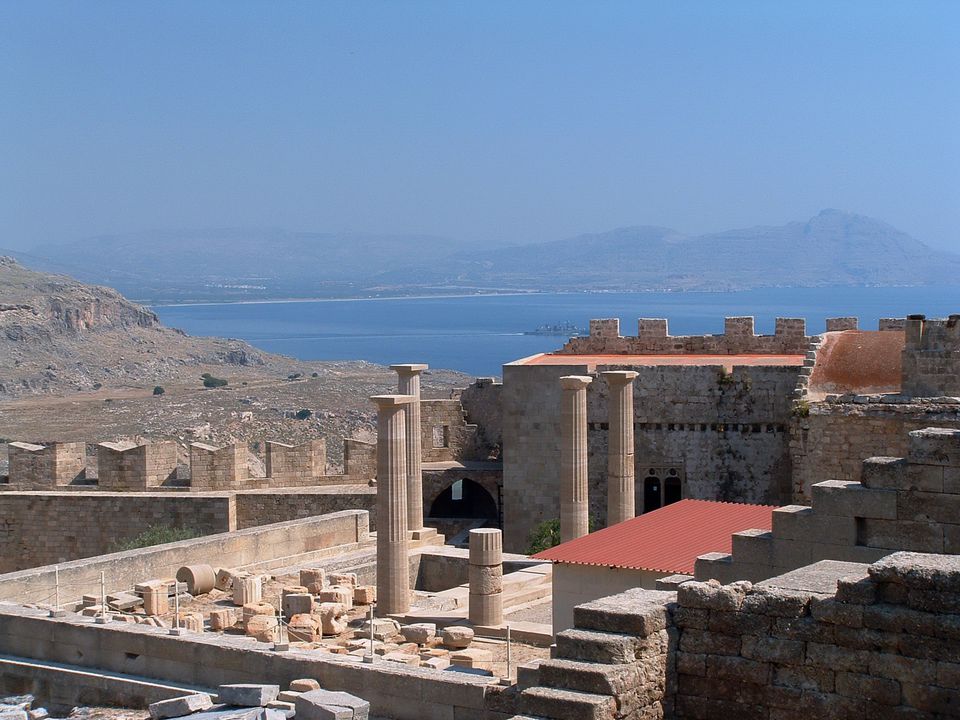 ロードスのギリシャの島にあるリンドス